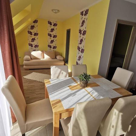 Szabo Apartman Sárvár Zewnętrze zdjęcie