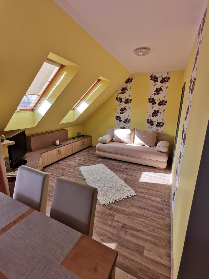 Szabo Apartman Sárvár Zewnętrze zdjęcie