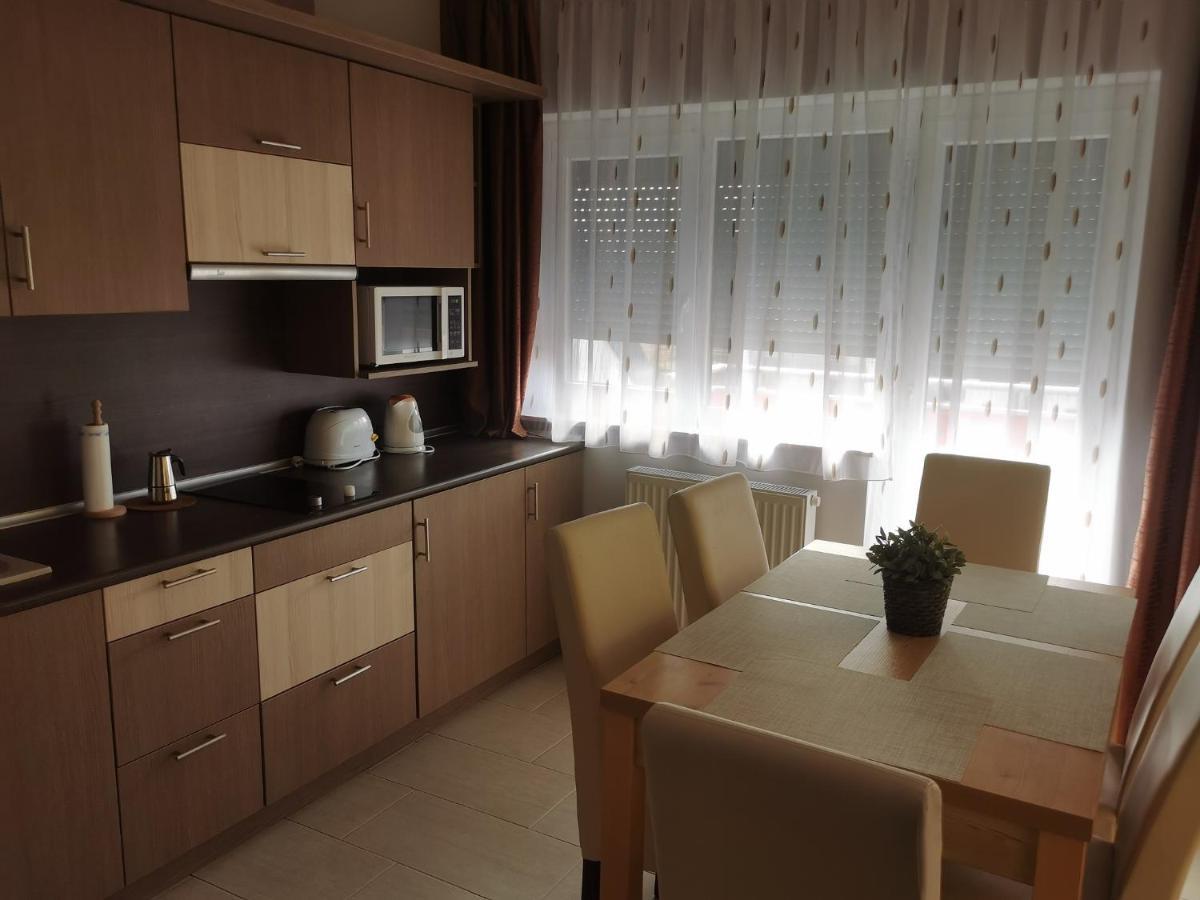 Szabo Apartman Sárvár Zewnętrze zdjęcie